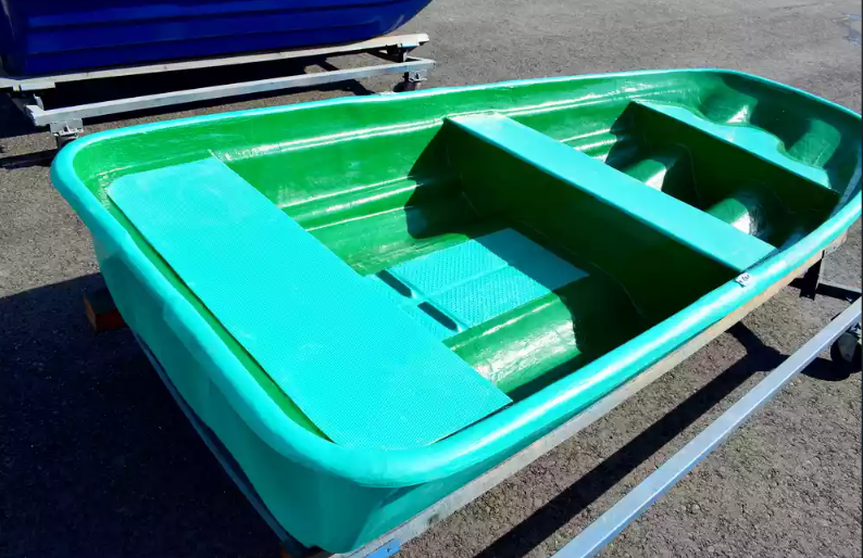 Стеклопластиковая лодка Старт (тримаран) в Благовещенске