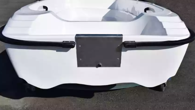 Стеклопластиковая лодка Пингвин (тримаран) в Благовещенске