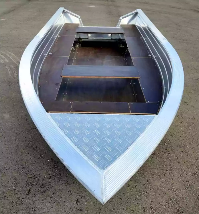 Алюминиевая лодка Неман-400 в Благовещенске