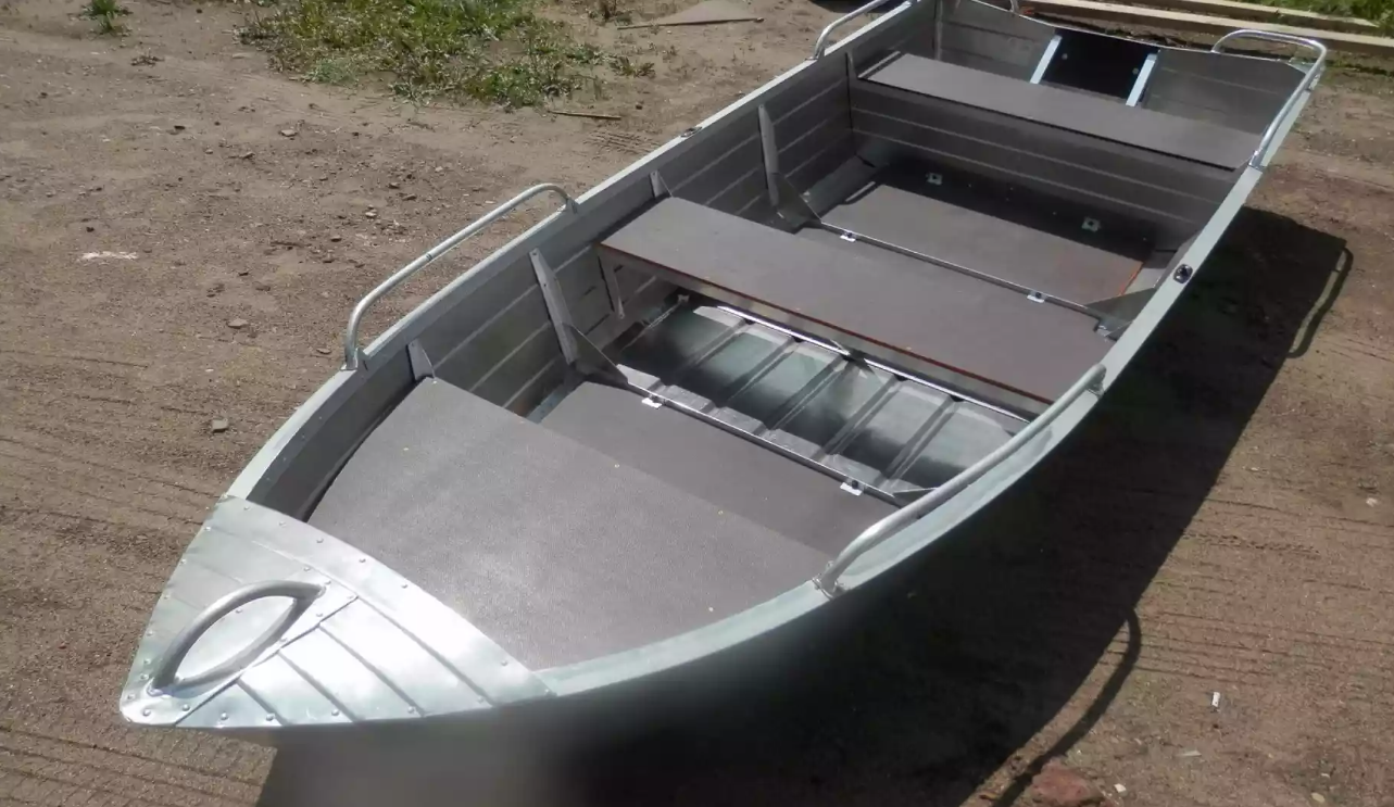 Алюминиевая лодка Вятка-Профи 32 в Благовещенске