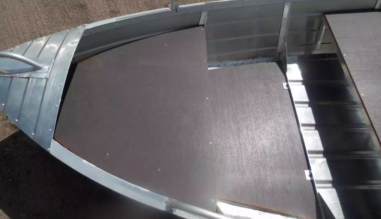 Алюминиевая лодка Вятка-Профи 32 в Благовещенске