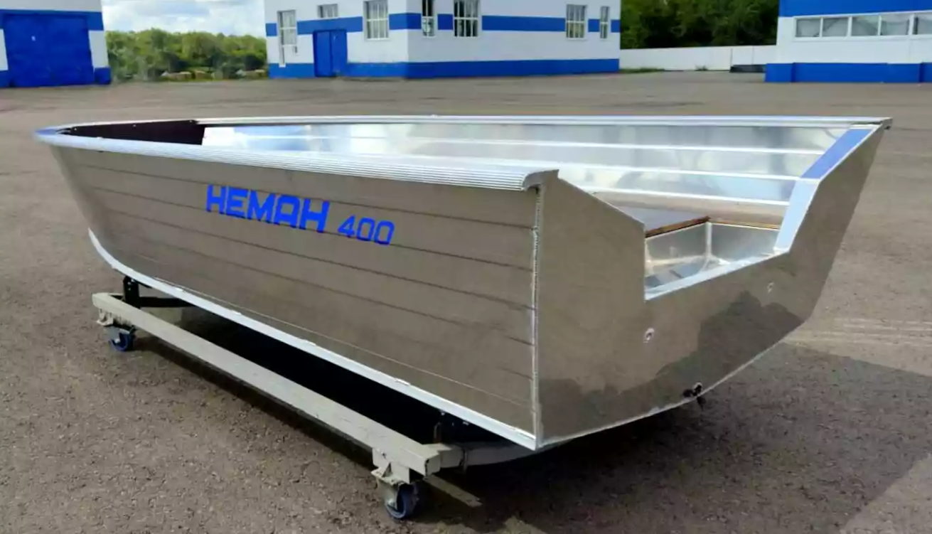 Алюминиевая лодка Неман-400 в Благовещенске