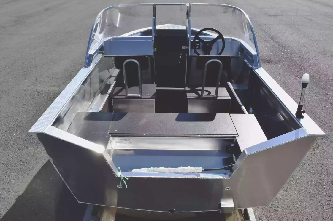 Алюминиевая лодка  Неман-400 DCM в Благовещенске