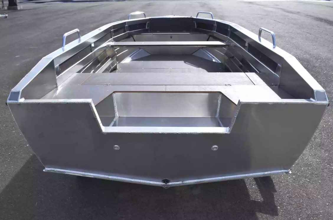 Алюминиевая лодка  Неман-480 Р в Благовещенске