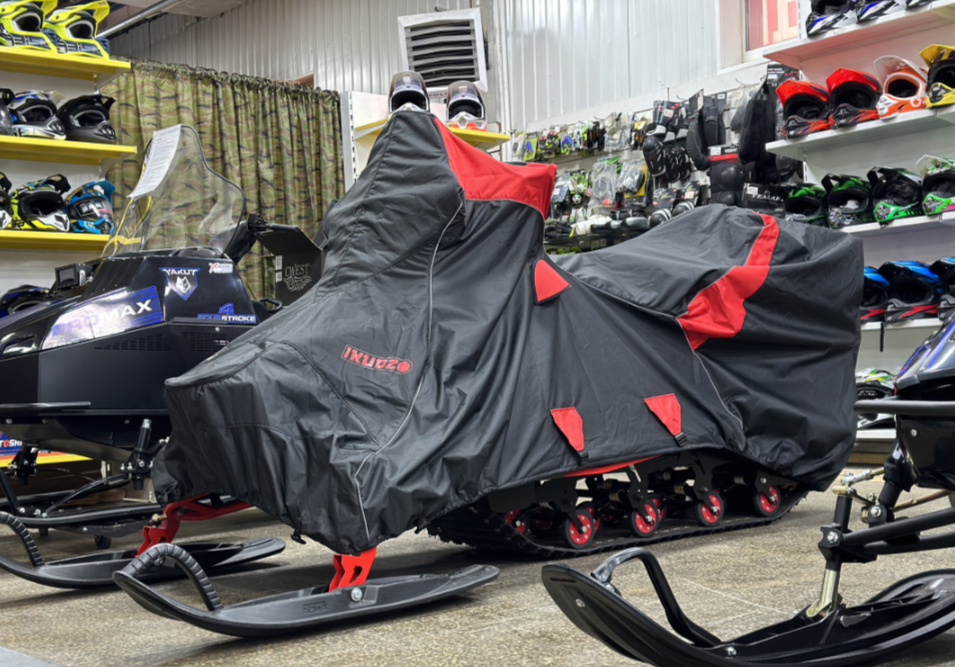 Чехол транспорт. снегохода IKUDZO HUNTER черно-красный Оксфорд ПРЕМИУМ качества с лого IKUDZO в Благовещенске