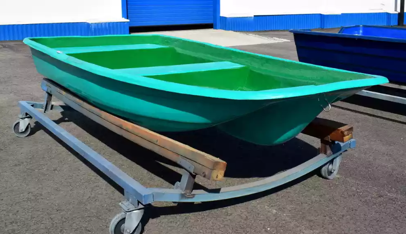 Стеклопластиковая лодка Старт (тримаран) в Благовещенске