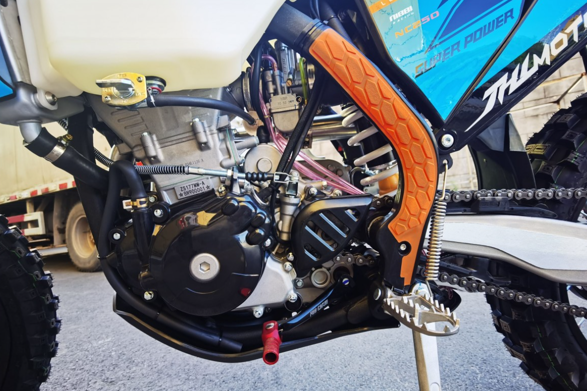 Мотоцикл JHLMOTO JHL Z7 NC250S (177MM-A) в Благовещенске