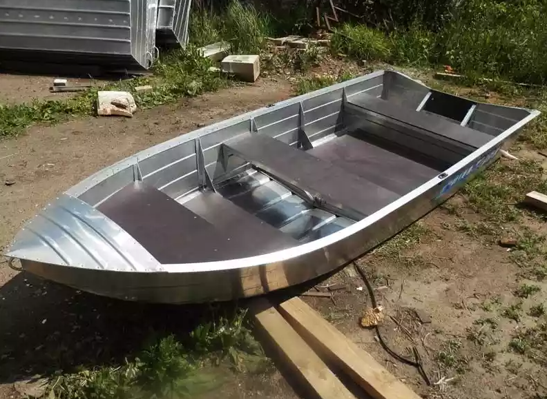 Алюминиевая лодка Вятка-Профи 37 в Благовещенске