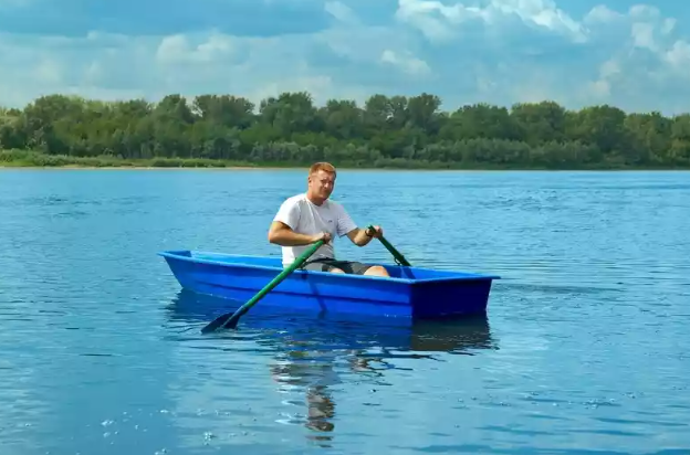 Стеклопластиковая лодка Малютка в Благовещенске