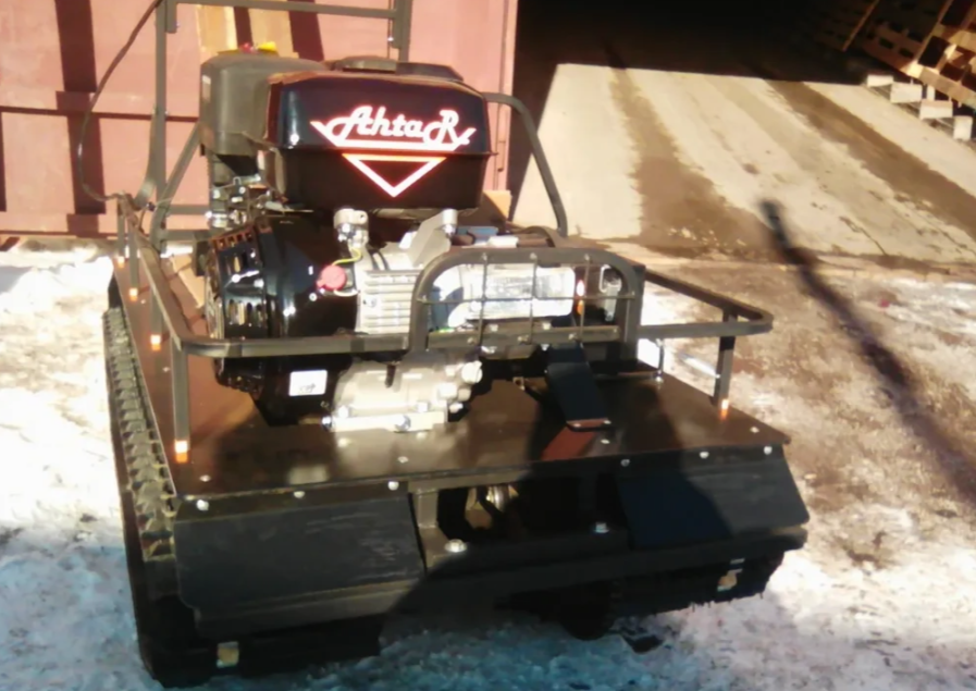 Мотобуксировщик AhtaR L 9 в Благовещенске