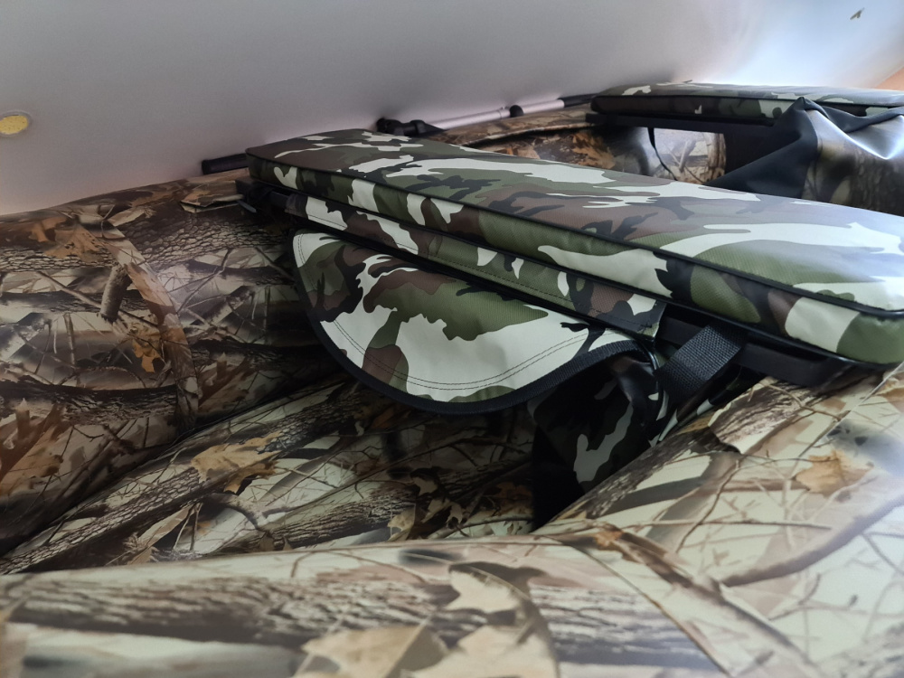 КОМПЛЕКТ МЯГКИХ НАКЛАДОК С СУМКОЙ ДЛЯ ЛОДОК 80Х20 КАМУФЛЯЖ в Благовещенске