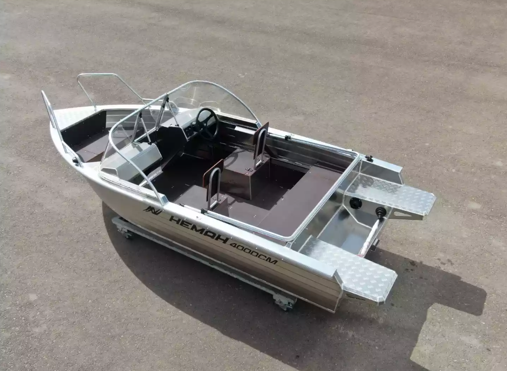 Алюминиевая лодка  Неман-400 DCM NEW в Благовещенске