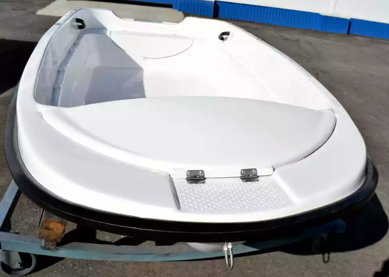 Стеклопластиковая лодка Пингвин (тримаран) в Благовещенске