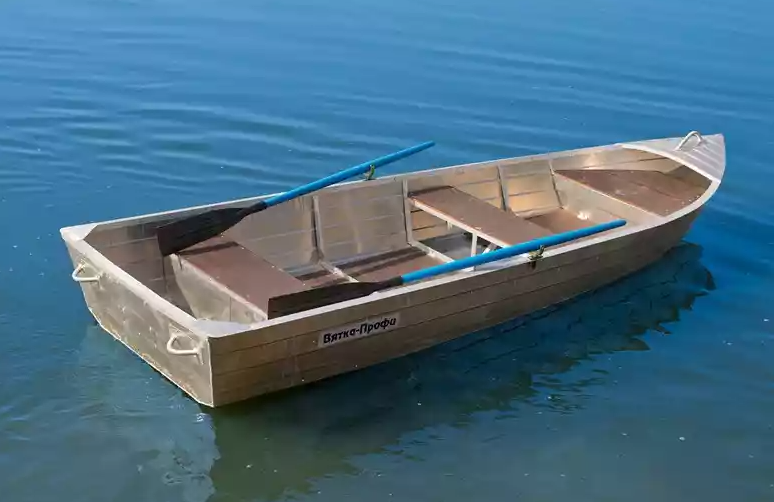 Алюминиевая лодка Вятка-Профи 32 в Благовещенске