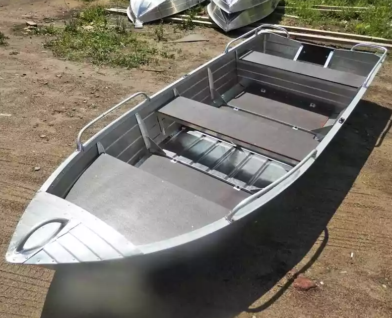 Алюминиевая лодка Вятка-Профи 37 в Благовещенске