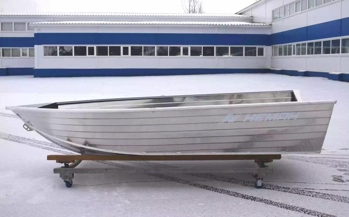Алюминиевая лодка Неман-400 в Благовещенске