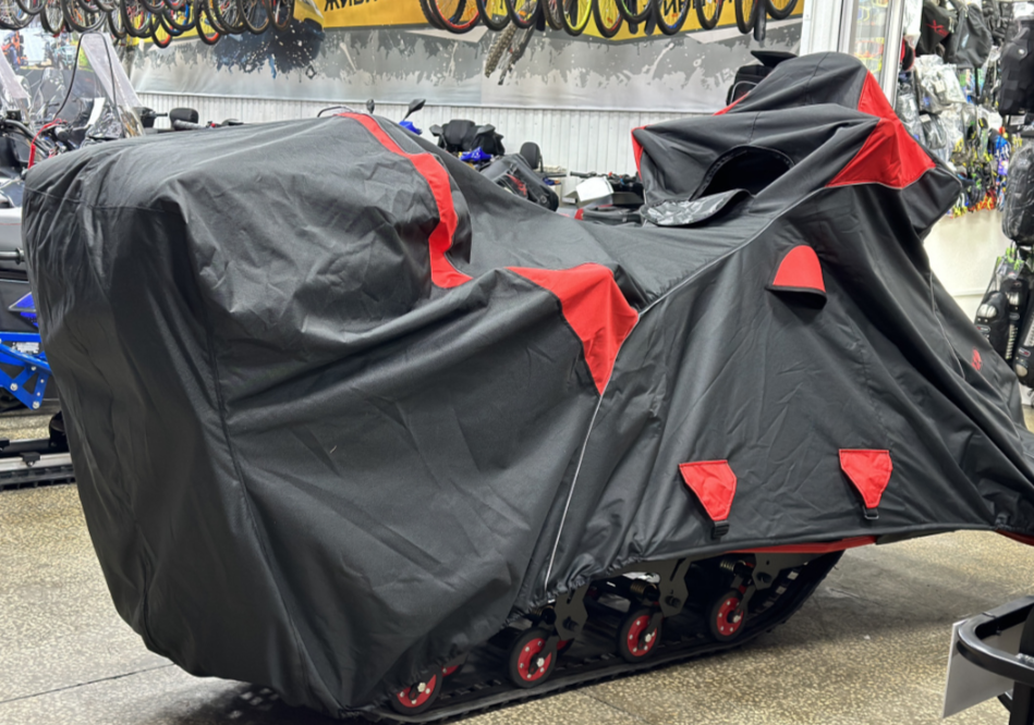 Чехол транспорт. снегохода IKUDZO HUNTER черно-красный Оксфорд ПРЕМИУМ качества с лого IKUDZO в Благовещенске