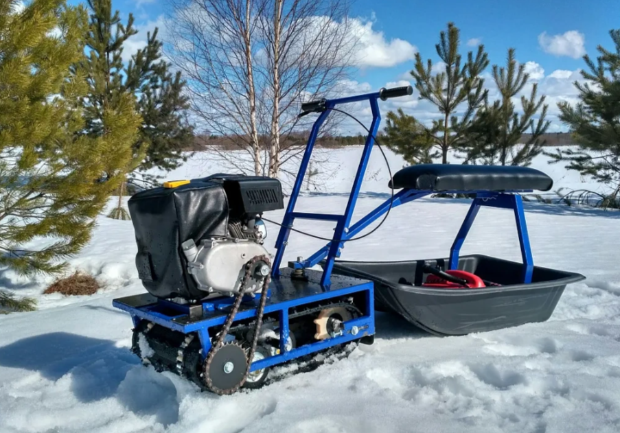 Мини-мотобуксировщик Альбатрос-М с фарой в Благовещенске